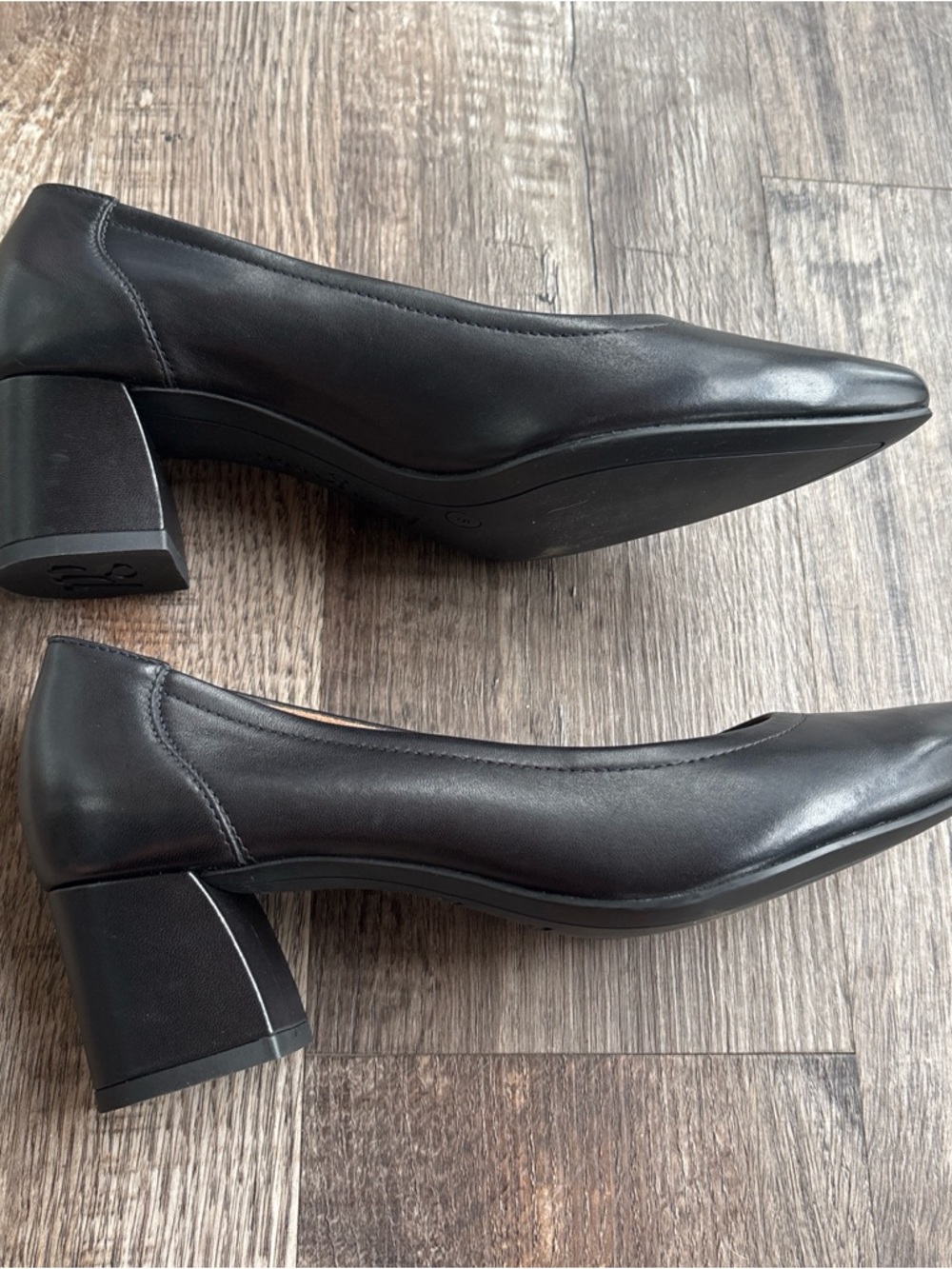 Paul Green Black Pointed Block Heel Pumps - Picture 2 of 6